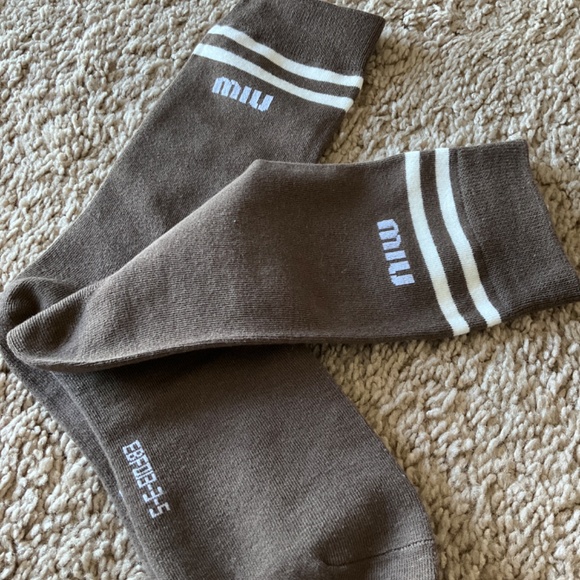 Miu Logo Embroidered Socks - Picture 2 of 4